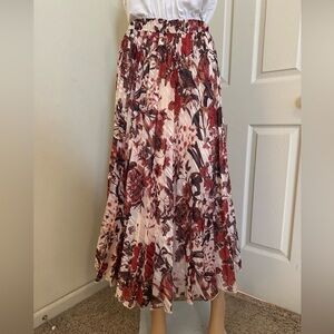 H&M Women’s Pleated Long Skirt Size Medium Fully Lined Elastic Waist